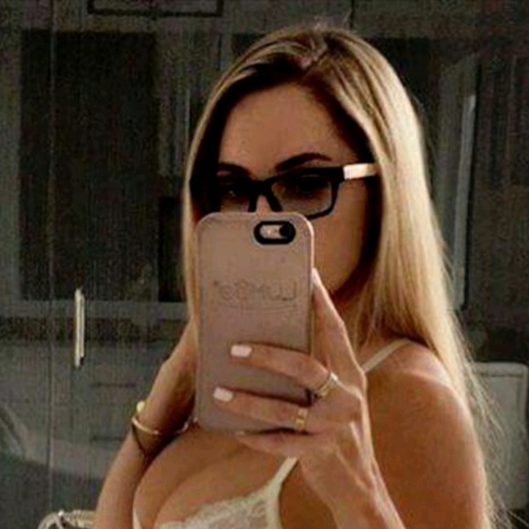 Meet your Posher, Angela - Picture 1 of 1